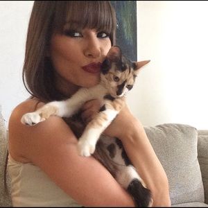 Meet your Posher, Shaholly